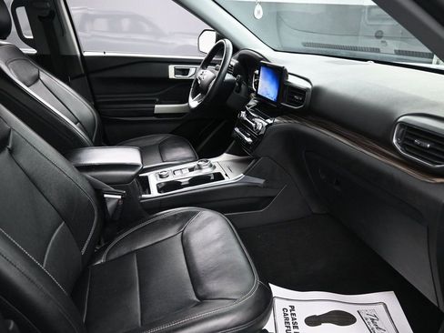 Used 2023 Ford Explorer Limited AWD/4WD image 40