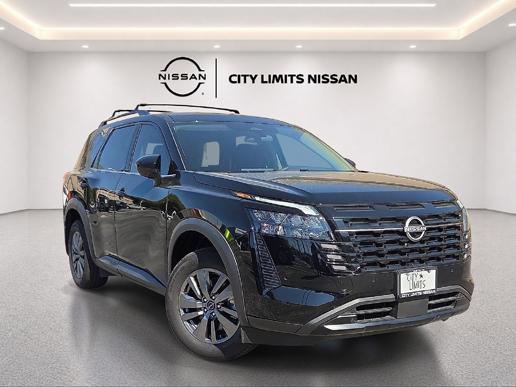 Used 2026 Nissan Pathfinder SV FWD image 2