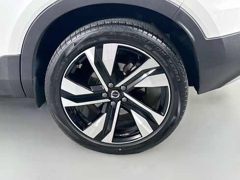 Certified 2023 Volvo XC40 B5 Plus w/ Climate Package image 31