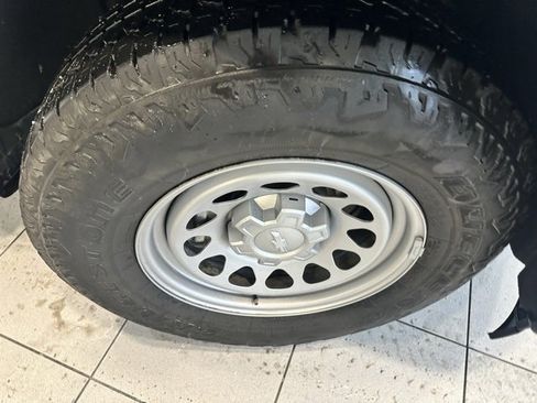 Used 2022 Chevrolet Silverado 1500 W/T w/ WT Value Package image 17