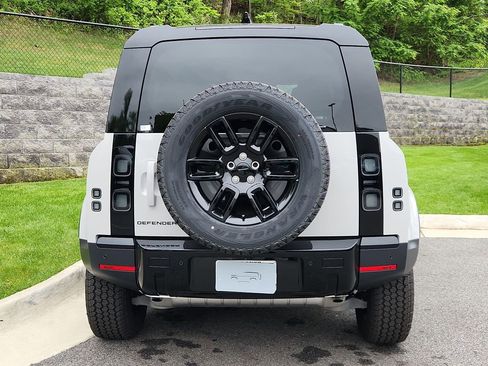 New 2026 Land Rover Defender 110 S AWD/4WD image 7