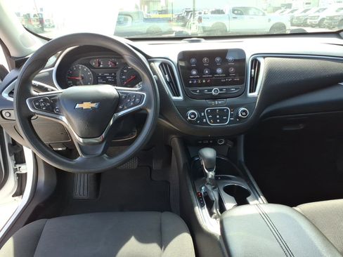 Used 2023 Chevrolet Malibu LT image 16