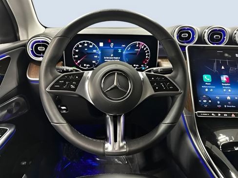 Used 2025 Mercedes-Benz GLC 350e 4MATIC w/ Driver Assistance Package image 18