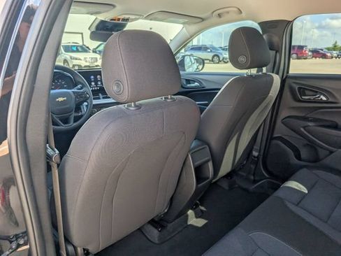 Used 2024 Chevrolet Trax LS w/ LS Convenience Package FWD image 24