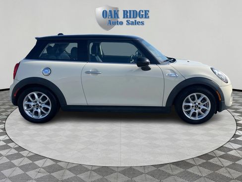 Used 2018 MINI Cooper S image 4