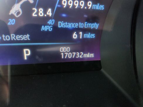 Used 2019 Toyota Camry XLE FWD image 16