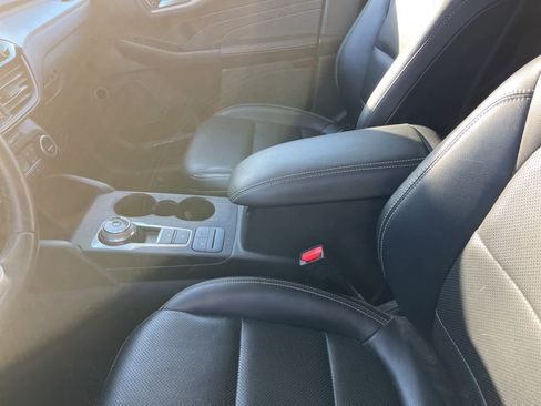 Used 2021 Ford Escape SEL w/ Technology Package image 21