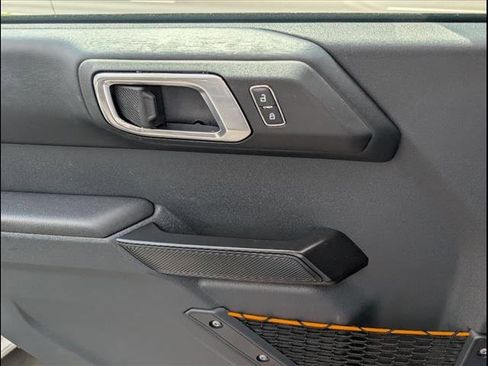 Used 2024 Ford Bronco Badlands image 14