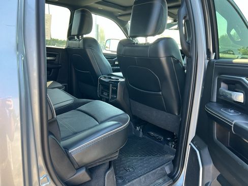 Used 2022 RAM 2500 Laramie w/ Night Edition AWD/4WD image 9