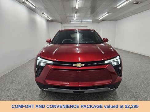 Used 2024 Chevrolet Blazer EV LT AWD/4WD image 2