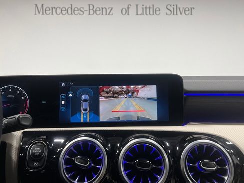 Used 2025 Mercedes-Benz CLA 250 4MATIC image 34