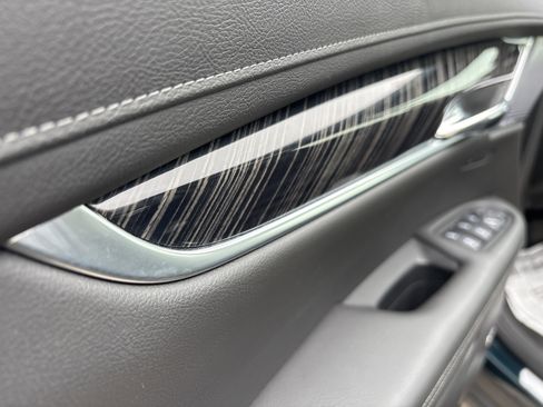 Used 2025 Cadillac XT6 Premium Luxury image 22