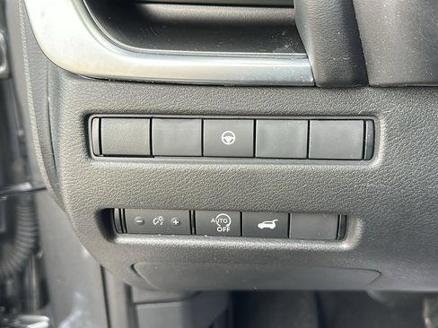 Used 2023 Nissan Rogue SV w/ SV Premium B Package image 14