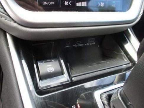 Used 2024 Subaru Outback Premium image 14