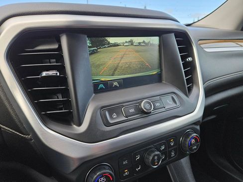 Used 2017 GMC Acadia SLE image 33