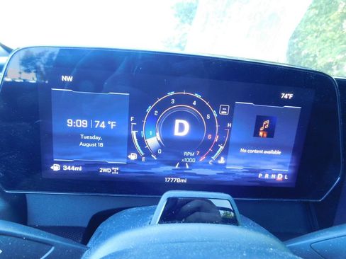 Used 2024 Chevrolet Traverse RS AWD/4WD image 6