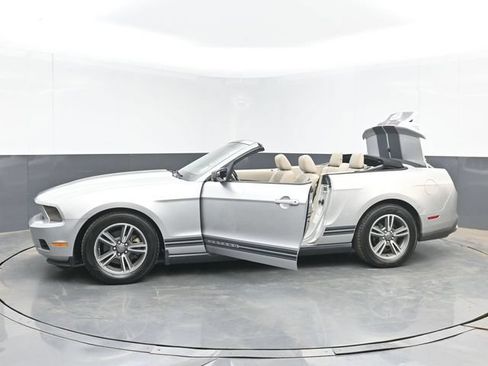 Used 2011 Ford Mustang Premium w/ 201A Rapid Spec Order Code RWD image 49