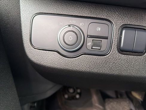 Used 2020 Mercedes-Benz Sprinter 3500 image 17