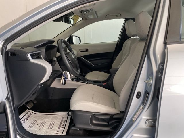 Used 2023 Toyota Corolla Cross L AWD/4WD image 9
