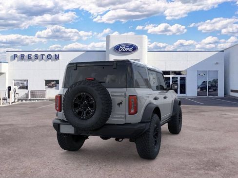 New 2026 Ford Bronco Badlands w/ Sasquatch Package AWD/4WD image 8