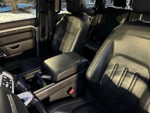 Used 2020 Land Rover Defender 110 HSE image 11