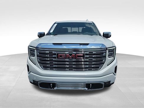Used 2025 GMC Sierra 1500 Denali w/ Denali Reserve Package AWD/4WD image 2