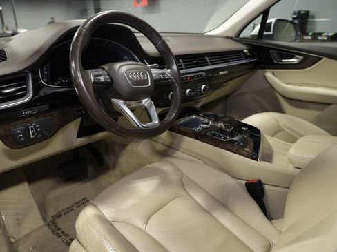 Used 2017 Audi Q7 3.0T Premium Plus AWD/4WD image 18