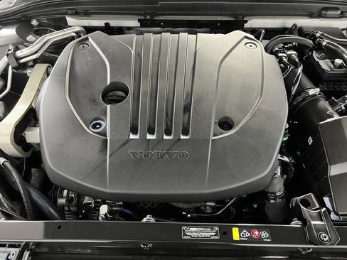 Used 2025 Volvo S60 B5 Core image 33
