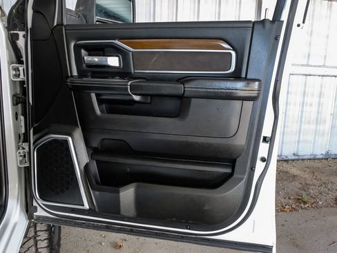 Used 2024 RAM 2500 Laramie w/ Safety Group image 46