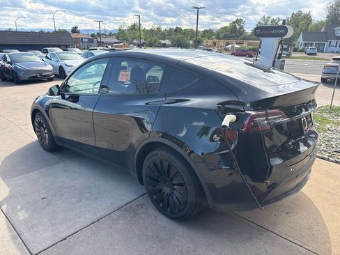 Used 2021 Tesla Model Y Long Range AWD/4WD image 3