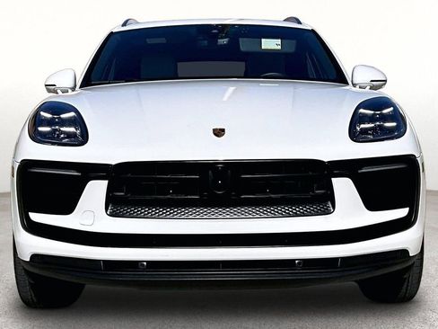 Used 2023 Porsche Macan AWD/4WD image 4