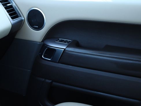 Used 2018 Land Rover Range Rover Sport Supercharged image 16