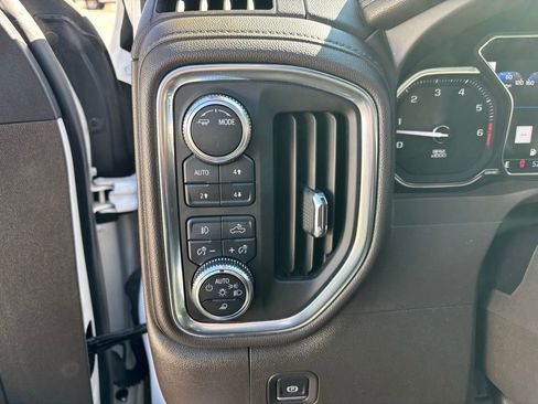Used 2022 GMC Sierra 1500 Denali image 16