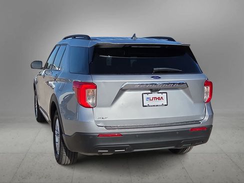 Used 2023 Ford Explorer XLT RWD image 7