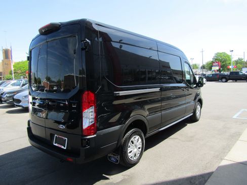 Used 2022 Ford E-Transit Medium Roof RWD image 5