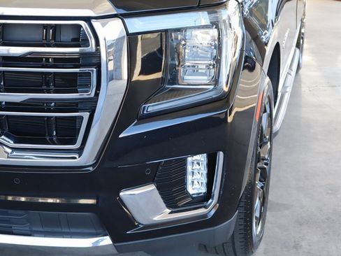 Used 2023 GMC Yukon XL SLT image 10