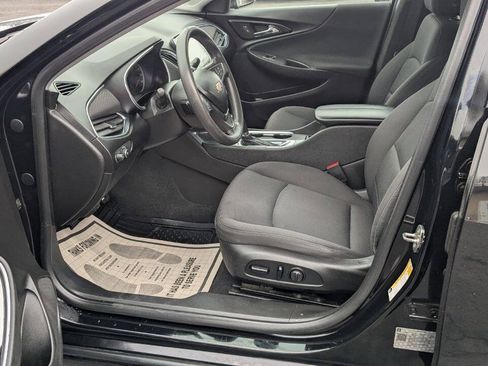 Used 2019 Chevrolet Malibu LT FWD image 29