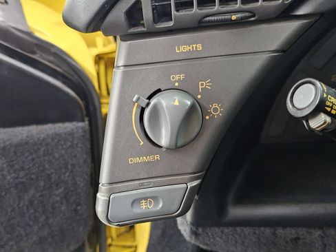 Used 1991 Chevrolet Corvette Coupe RWD image 27