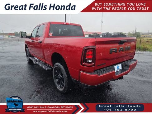 Used 2026 RAM 2500 Big Horn AWD/4WD image 5