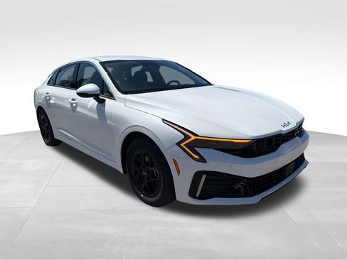 New 2026 Kia K5 LXS FWD image 1