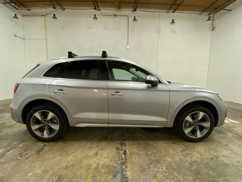 Used 2023 Audi Q5 2.0T Premium w/ Convenience Package AWD/4WD image 6