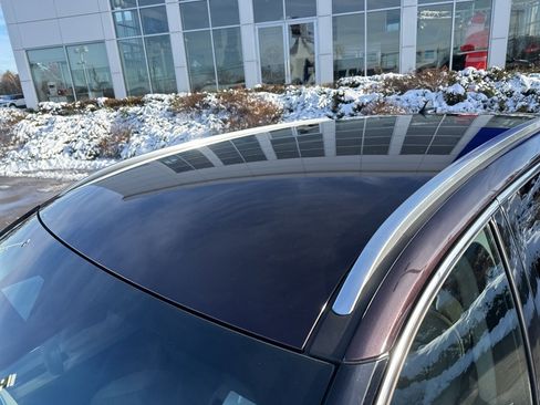 Used 2023 Lincoln Corsair Reserve image 9