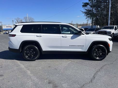 New 2026 Jeep Grand Cherokee L 4WD image 9