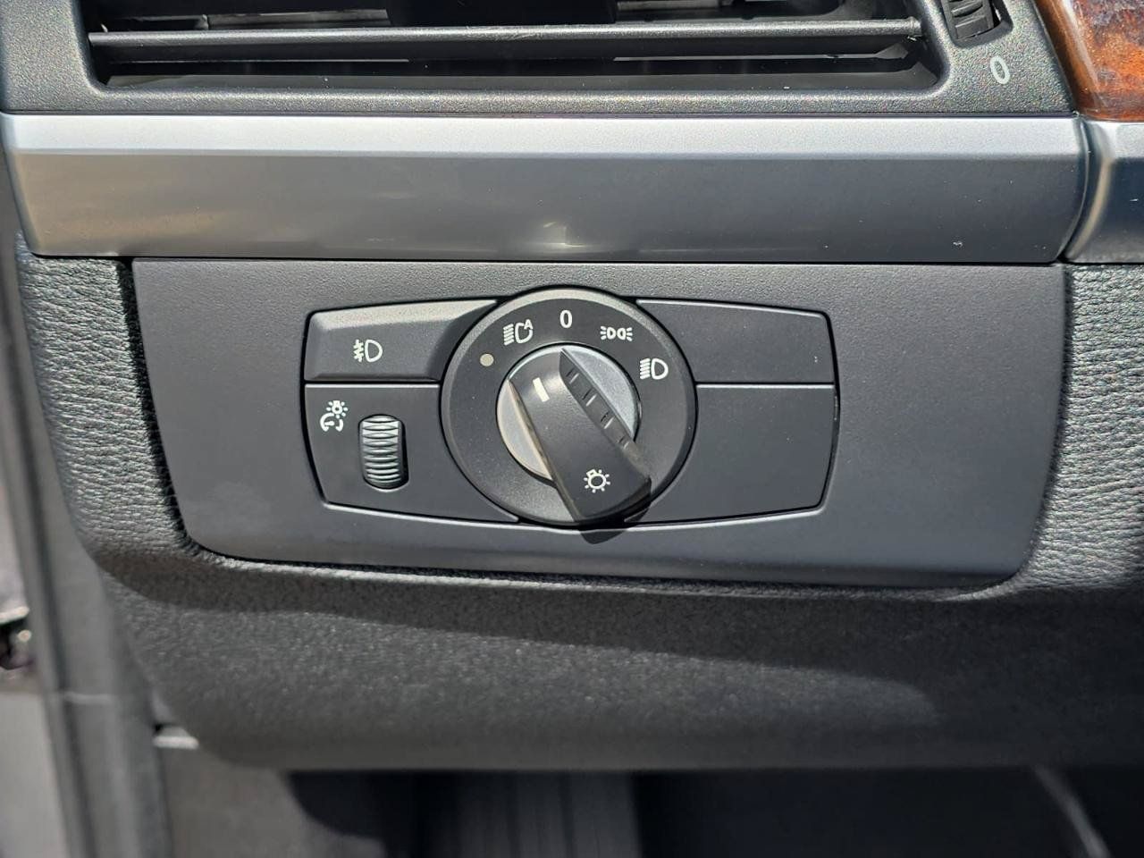 Used 2011 BMW X5 xDrive35d AWD/4WD image 26