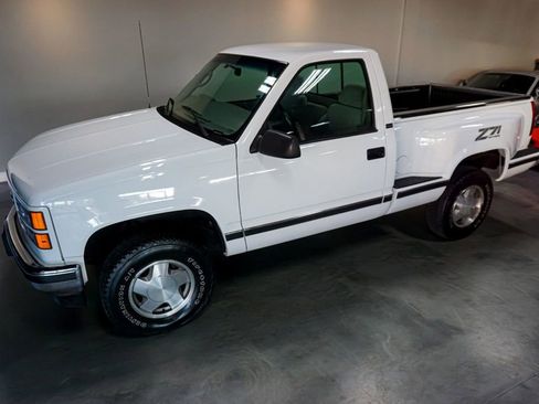 Used 1997 GMC Sierra 1500 4x4 Regular Cab w/ Marketing Option Pkg 3 image 48