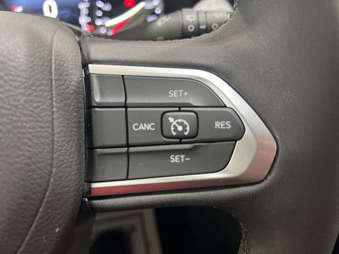 Used 2023 Jeep Compass Latitude AWD/4WD image 20