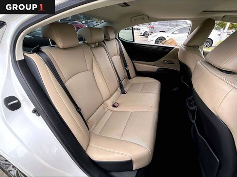 Used 2020 Lexus ES 350 w/ Premium Package image 16