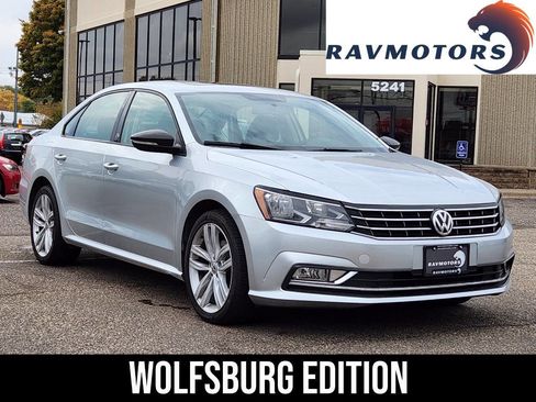 Used 2019 Volkswagen Passat 2.0T Wolfsburg w/ Wheels & Sunroof Package image 1
