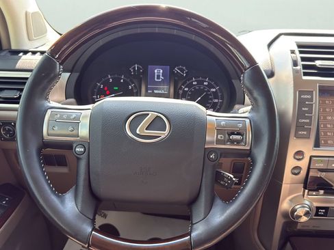 Used 2019 Lexus GX 460 Premium AWD/4WD image 14