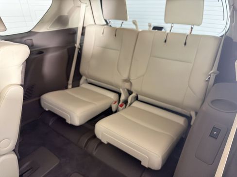 Used 2019 Lexus GX 460 Luxury w/ Sport Design Package AWD/4WD image 24